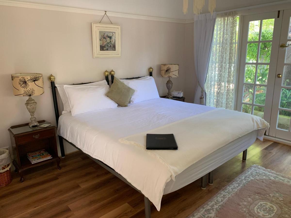 Rosebridge House Bed & Breakfast Adult Retreat Gooseberry Hill Екстер'єр фото