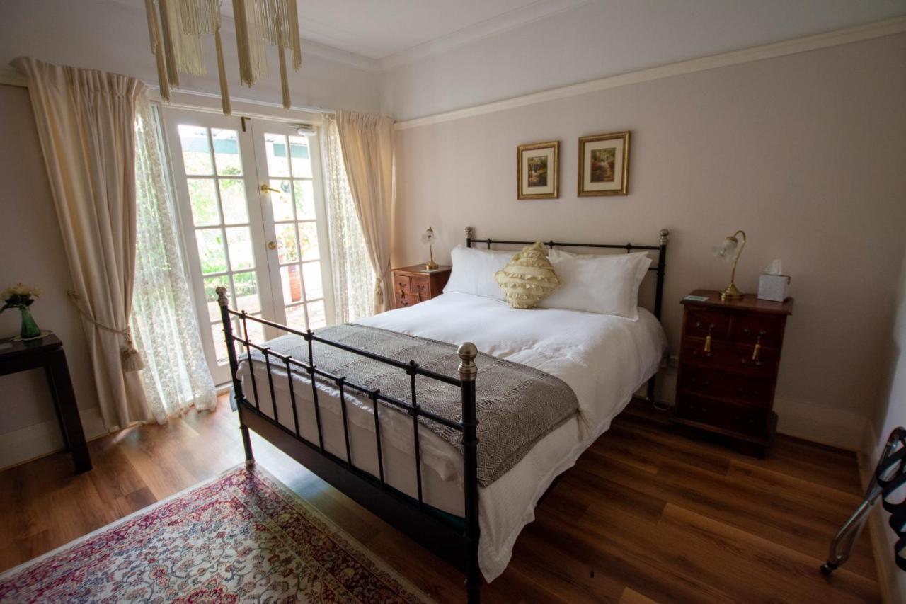 Rosebridge House Bed & Breakfast Adult Retreat Gooseberry Hill Екстер'єр фото