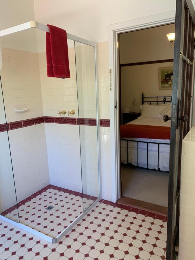 Rosebridge House Bed & Breakfast Adult Retreat Gooseberry Hill Екстер'єр фото