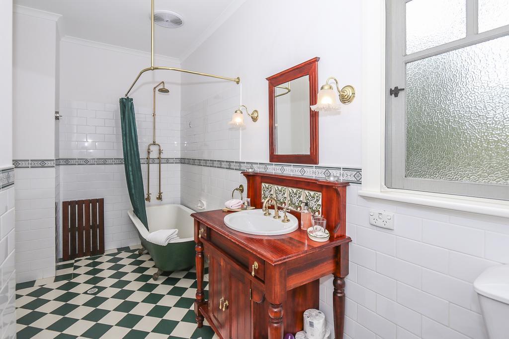 Rosebridge House Bed & Breakfast Adult Retreat Gooseberry Hill Екстер'єр фото